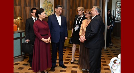 Le président chinois participe à un événement d'adieu organisé par le PM hongrois