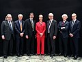 Réception du prix Nobel de chimie (sans cravate, au centre) en 2018.
