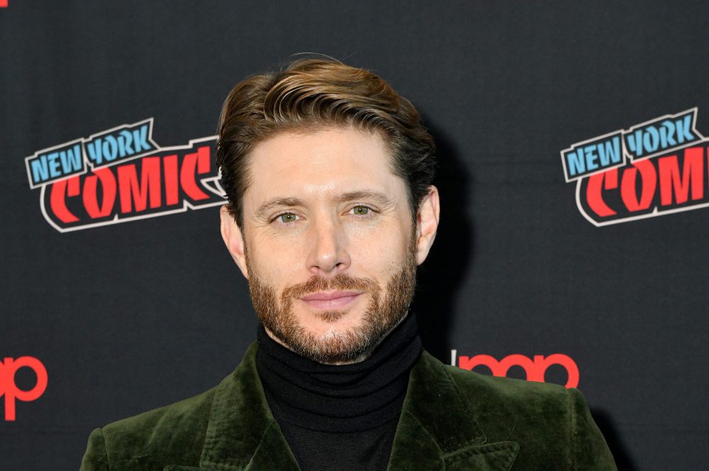 NEW YORK, NEW YORK - OCTOBER 09: Jensen Ackles attends the Warner Bros. The Winchesters interview during New York Comic Con 2022  on October 09, 2022 in New York City. (Photo by Craig Barritt/Getty Images for ReedPop)