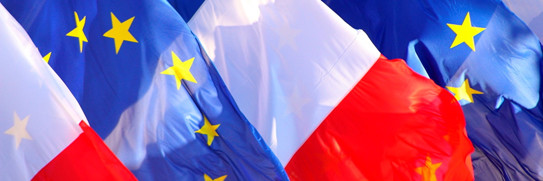 foto: Französische und Europäische Flaggen crédit Illustrez-vous