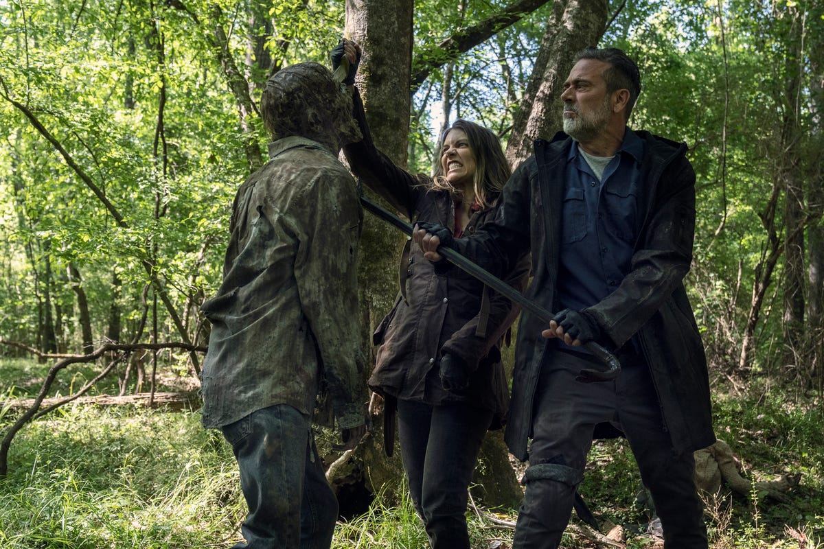 Lauren Cohan and Jeffrey Dean Morgan are Maggie and Negan, forced to stand together despite their past hatred.
