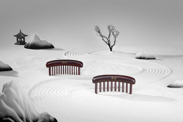 Plastic Combs vs Wooden Combs: Which Scalp Massage Comb Is Better for You?