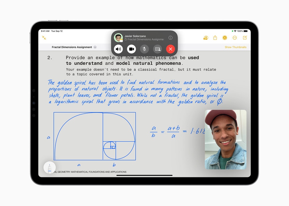 การทำงานร่วมกันบน FaceTime ในแอปโน้ตแสดงบน iPad Pro รุ่น 11 นิ้ว
