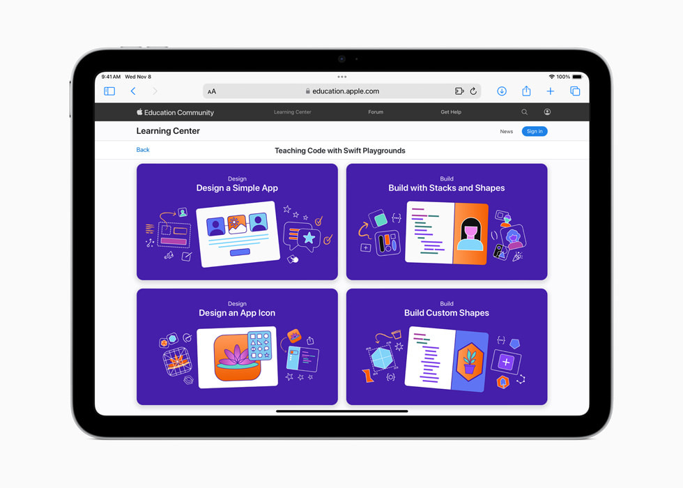 iPad 上顯示了四個「人人可編碼」課程，包括「設計一款簡單的 App」、「用堆疊和形狀構建」、「設計一個 App 圖示」以及「構建自訂形狀」。