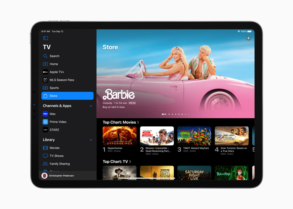 iPad Proに、再設計されたApple TVアプリの「ストア」のインターフェイスが表示されているところ。