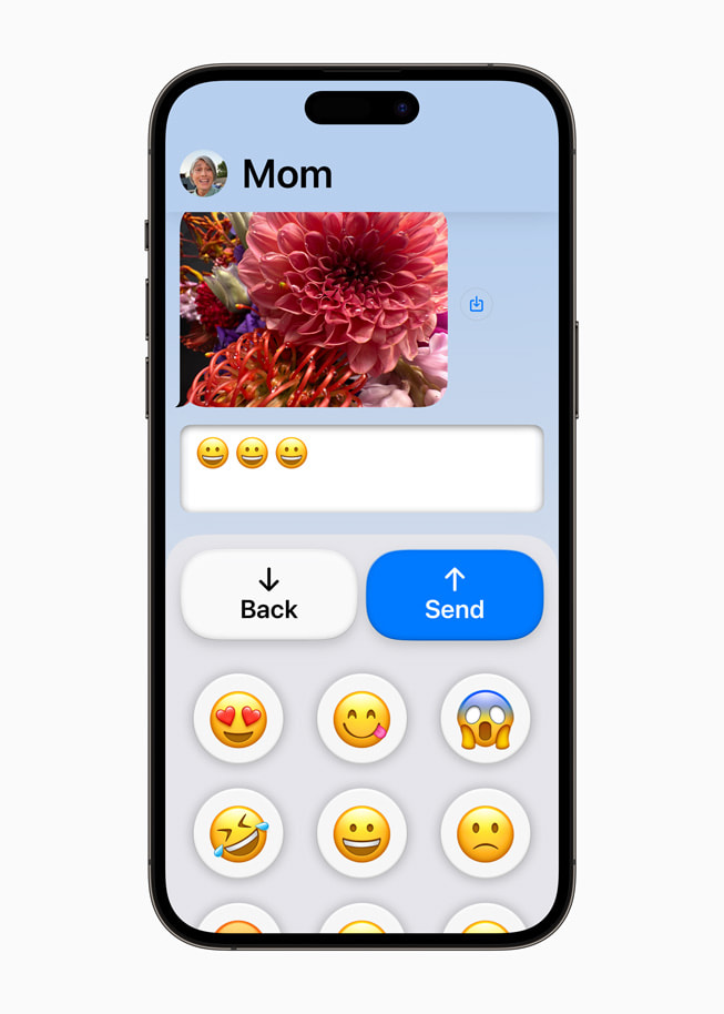 L’app Messages simplifiée avec un clavier d’émojis sur l’iPhone 14 Pro Max.