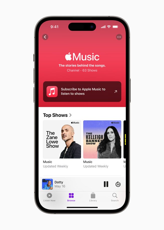 iPhone 14 Pro shows top Apple Music radio shows.