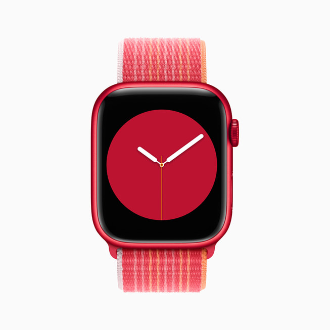 Czerwona tarcza Kolor na Apple Watch Series 8 (PRODUCT)RED z kopertą z aluminium i opaską sportową.