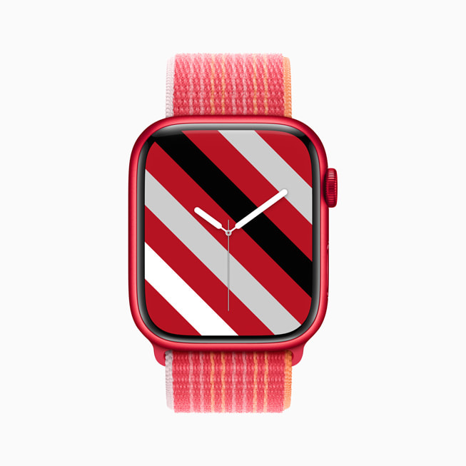 Czerwona tarcza Paski na Apple Watch Series 8 (PRODUCT)RED z kopertą z aluminium i opaską sportową.