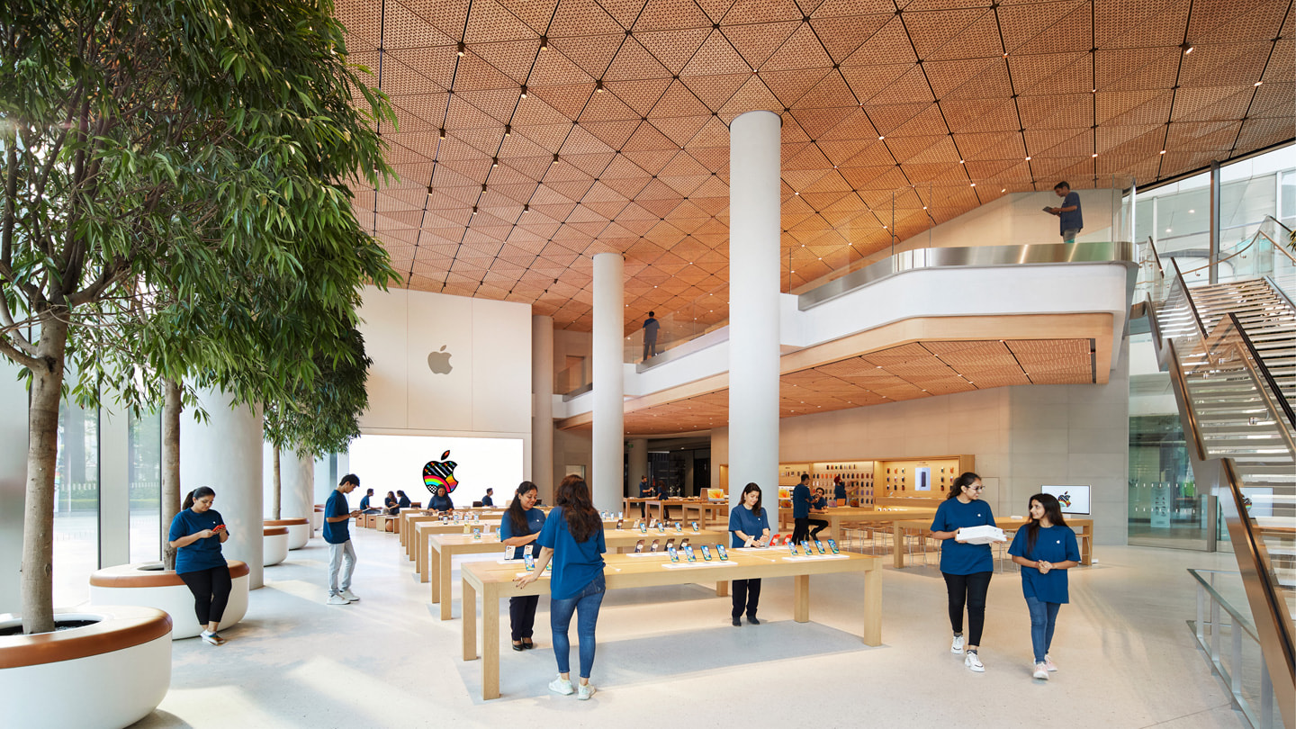 The interior of Apple BKC is shown.