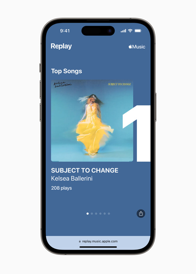 Un iPhone con las canciones más escuchadas de Apple Music en Replay.