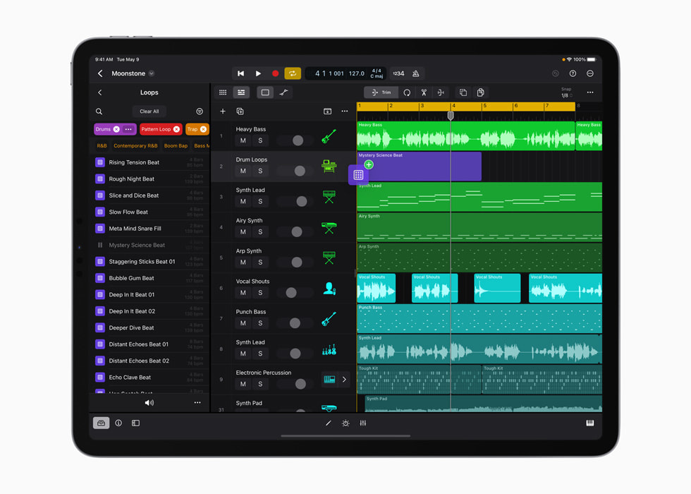 Nowa przeglądarka dźwięków w aplikacji Logic Pro pokazana na iPadzie Pro.