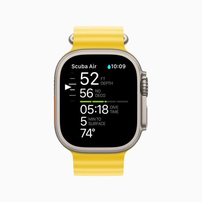 Apple Watch Ultra mit dem Scuba Air Bildschirm in der Oceanic+ App.
