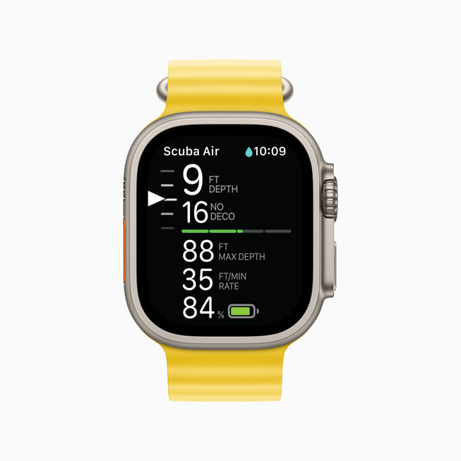 Apple Watch Ultra mit dem Scuba Air Bildschirm in der Oceanic+ App.

