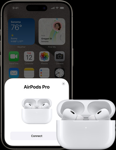 iPhone 15 Pro prehráva hudbu vedľa slúchadiel AirPods Pro