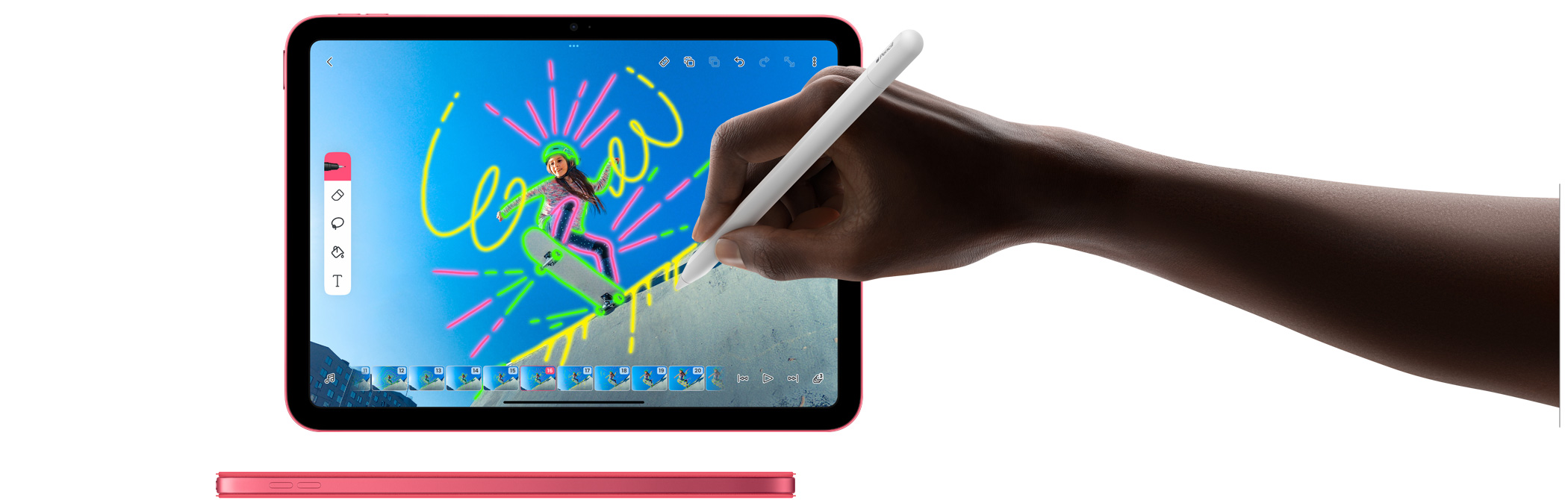 Bruk av Apple Pencil i FlipaClip og en rosa iPad med matchende Smart Folio-deksel sett fra siden