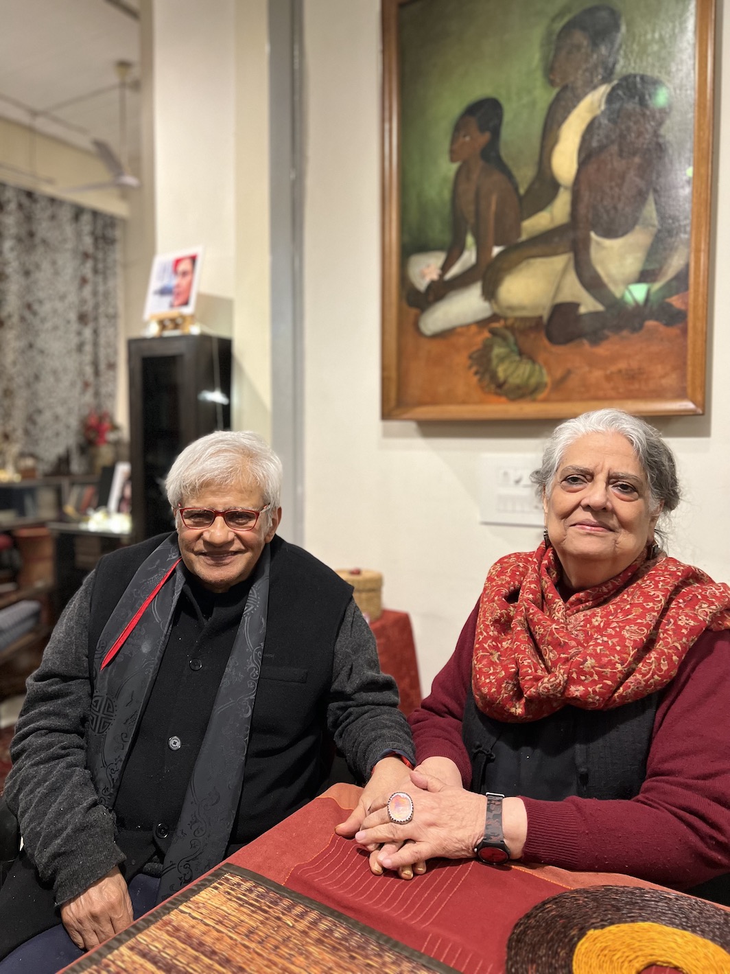 Vivan Sundaram and Geeta Kapur in their New Delhi home, 2022. Photo: Rattanamol Singh Johal.