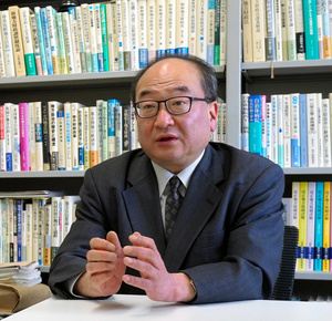 住民投票あり? 柏崎刈羽原発の再稼働、地元同意に学者2人の見解は