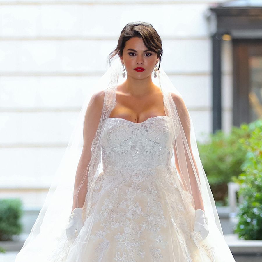 Selena Gomez in a wedding dress for âOnly Murders in the Buildingâ