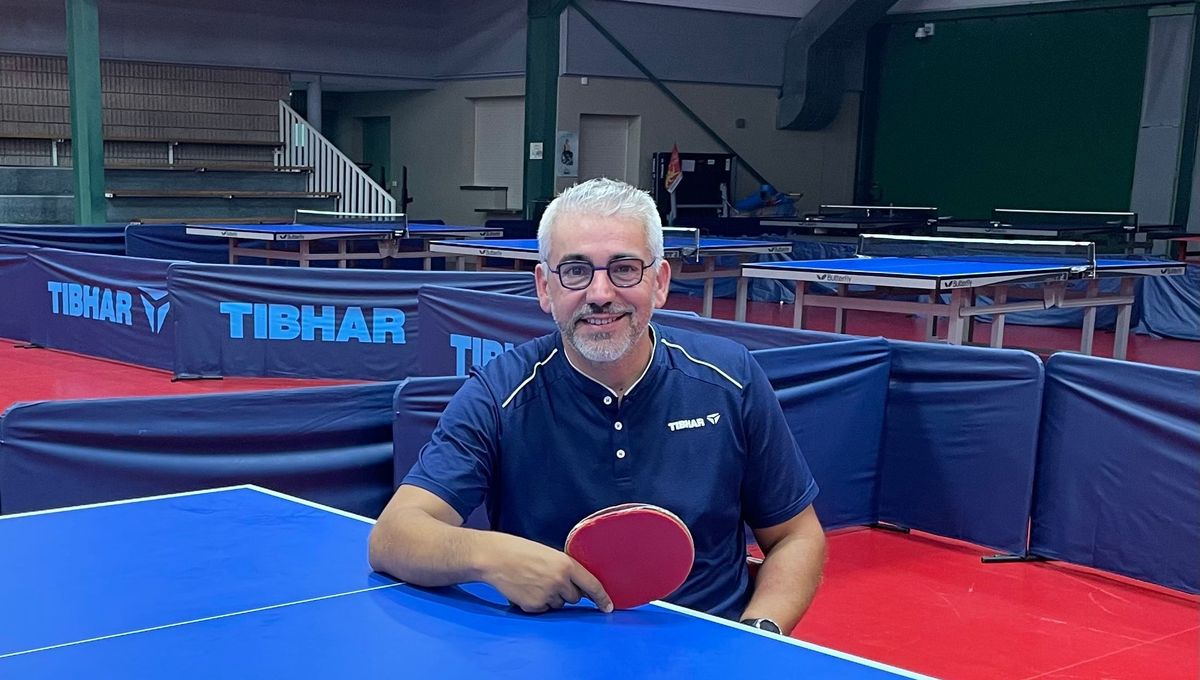 Emeric Martin, dans la salle de tennis de table d'Argentan, labellisée Centre de Préparation aux Jeux, qui porte désormais son nom.