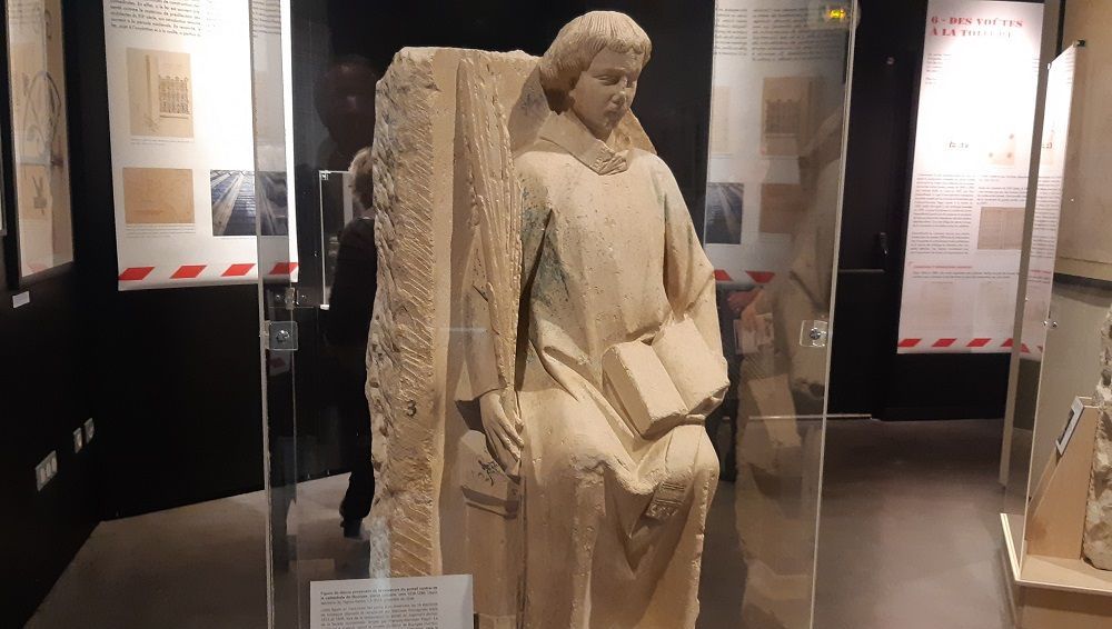Une statue d'origine de la cahtédrale de Bourges, déposée au cours de l'une des innombrables restaurations de l'édiffice