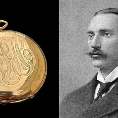 La montre en or du millionnaire John Jacob Astor (à droite), mort sur le Titanic, a été entièrement restaurée avant la vente aux enchères.