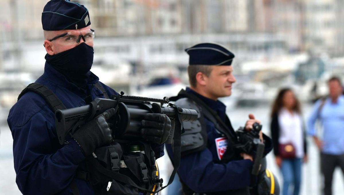 Policiers sur le Vieux-Port (illustration).