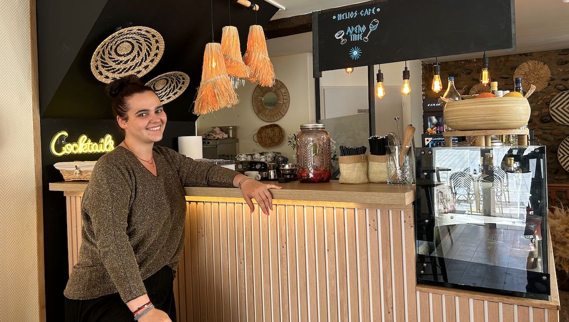 Ana Tillos a ouvert Helios Café sur la Place Reine Marguerite à Pau