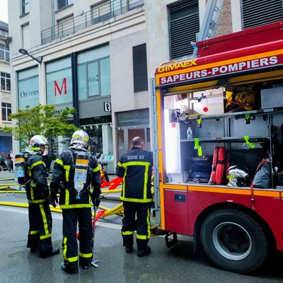 Les pompiers sont intervenus sur un incendie rue des Jacobins à Amiens ce vendredi soir.