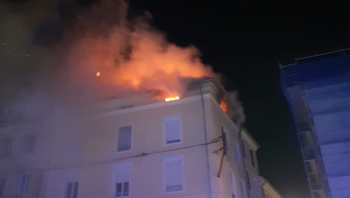 Les pompiers du Gard sont intervenus pour un feu dans un appartement à Alès samedi 20 avril
