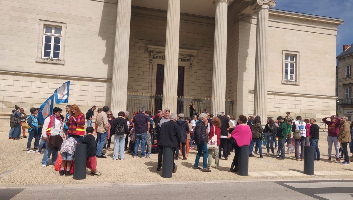 Environ 70 personnes ont manifesté ce samedi à Périgueux.