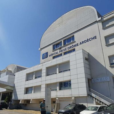 La clinique Pasteur, à Guilherand-Granges, fait partie de l'Hôpital Privé Drôme Ardèche qui menaçait de faire grève à partir du 3 juin 2024.