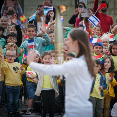 La flamme olympique est dans le Maine-et-Loire ce mardi.