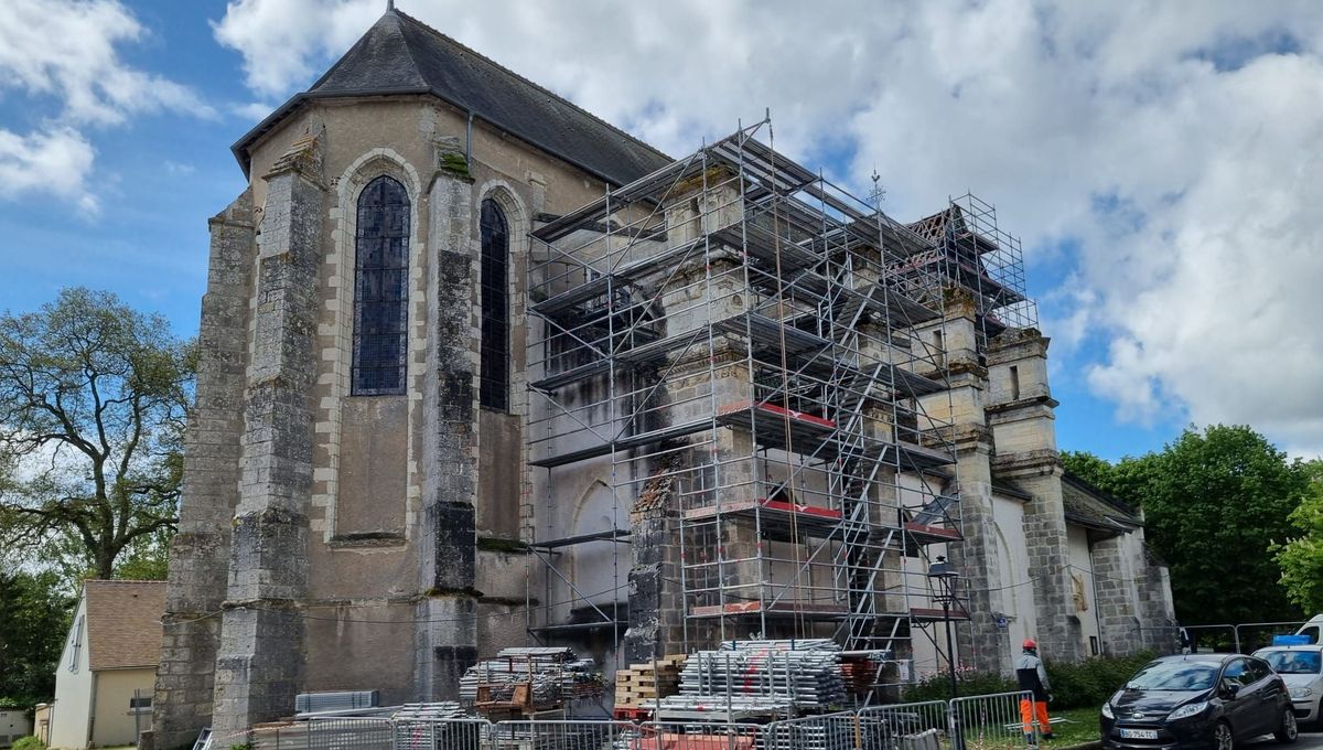 La rénovation de l'église Saint-Médard a commencé depuis septembre 2023.
