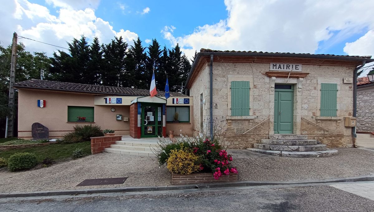La mairie du petit village de Faudoas (Tarn-et-Garonne).