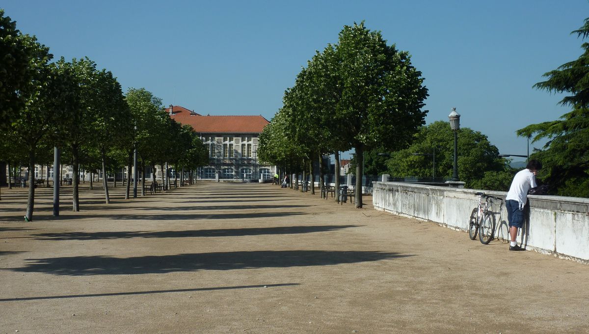 Devant le lycée Emile Loubet à Valence, le vendredi 23 mai 2014. 