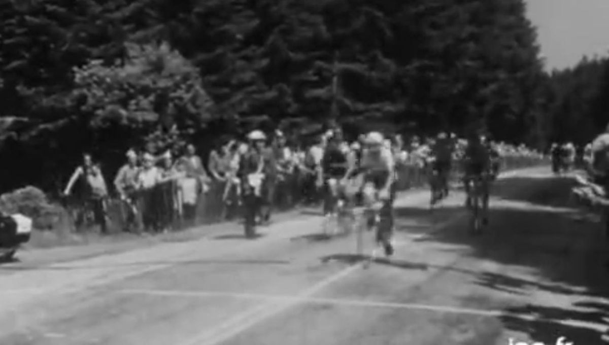 Diffusion télévisée du Tour de France en 1961. (archive INA)