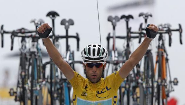 Vincenzo Nibali à l'arrivée à Hautacam pour sa quatrième victoire sur le Tour 2014