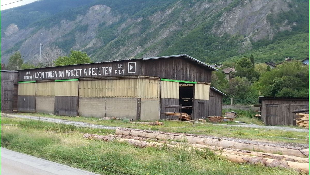 Les propriétaires de la scierie Milliex à Villargondran, opposés au projet Lyon-Turin, se sentent enfin écoutés par les pouvoirs publics