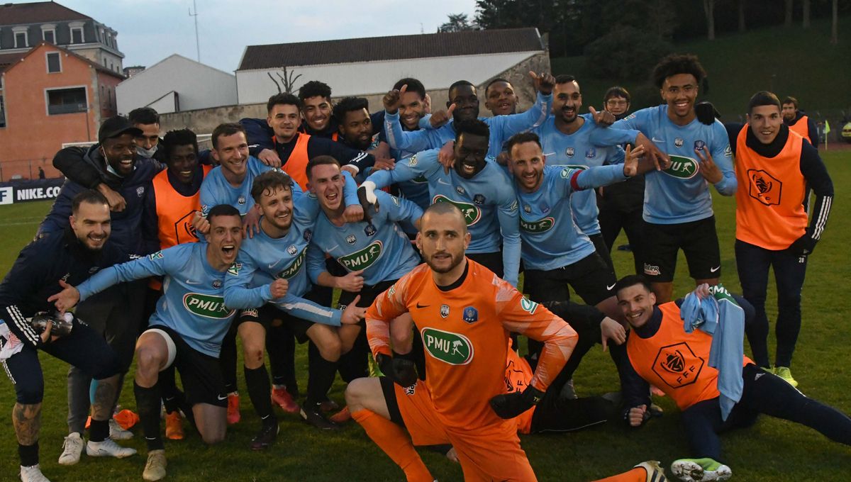 La joie des joueurs du Puy Foot après la qualification face à Lorient en 16e de finale de la Coupe de France