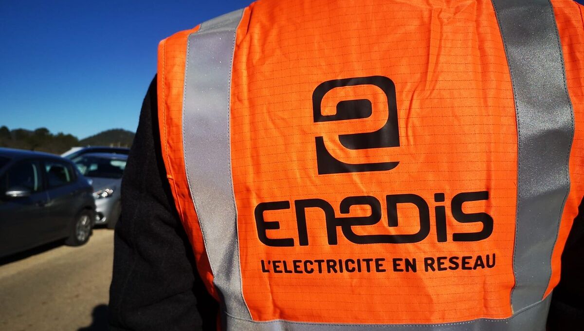 Plus de 200 techniciens Enedis déployés pour réparer un poste source défectueux dans les Côtes-D'Armor.
