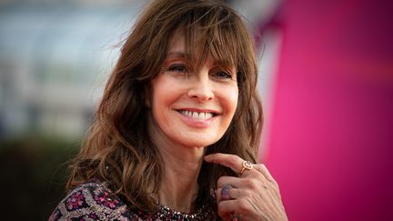 La comédienne Anne Parillaud lors du Festival du film américain de Deauville (Calvados), le 9 septembre 2022 (LOU BENOIST / AFP)