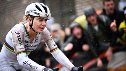 Lotte Kopecky lors du Tour des Flandres, le 31 mars 2024. (JASPER JACOBS / AFP)