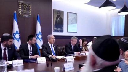 Guerre entre Israël et le Hamas : la pression s'accentue sur Benyamin Netanyahou (franceinfo)