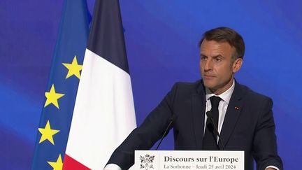 Jeudi 24 avril, à la Sorbonne, à Paris, Emmanuel Macron a livré sa vision de l'Europe, qu'il veut "souveraine" et "puissante". Que faut-il en retenir ? (franceinfo)