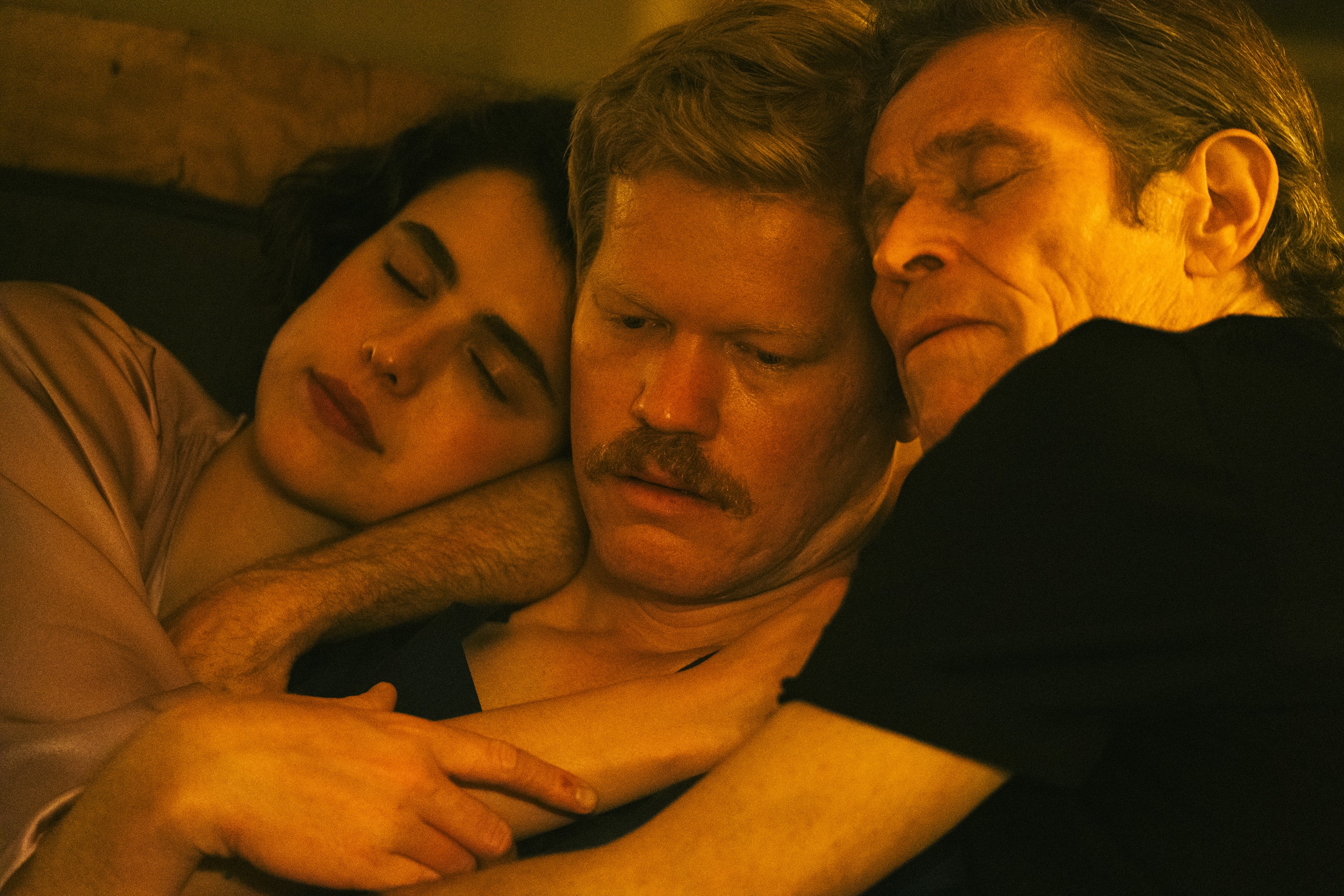 KINDS OF KINDNESS, from left: Margaret Qualley, Jesse Plemons, Willem Dafoe, 2024. © Searchlight Pictures / courtesy Everett Collection