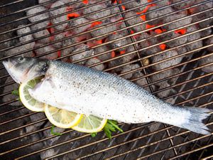 20140714-how-to-grill-whole-fish-vicky-wasik-4.jpg