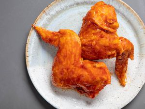20200513-korean-fried-chicken-sweet-spicy-chili-sauce-reshoot-vicky-wasik-1-7