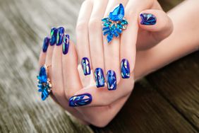 shattered-glass-manicure-GettyImages-899732454