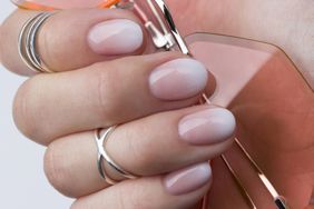 syrup-nails-GettyImages-1160733573